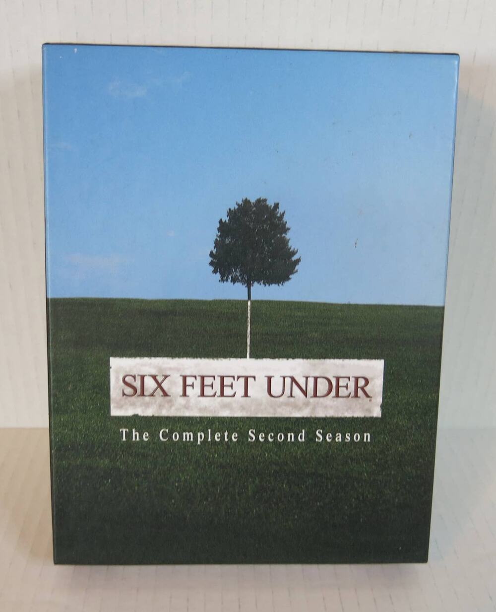 SIX FEET UNDER Second Season DVD Set Box 13 Episodes 5 Discs 2004 Drama Series